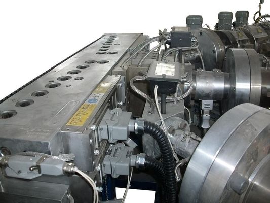 915mm، 1220mm WPC ماشین / پانل های دیوار، پنجره مشخصات ماشین آلات برای ساخت 55KW، 37 کیلو وات