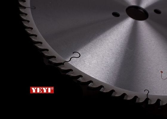 نصب شده 12 اینچ TCT بخشنامه اره تیغه فاصله کانونی 300mm جهت برش مواد پلاستیک